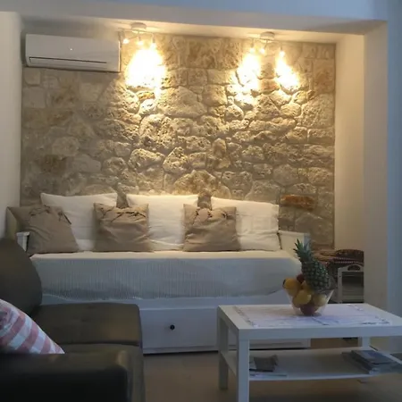 Stone Chalkidiki * Κρυοπηγή